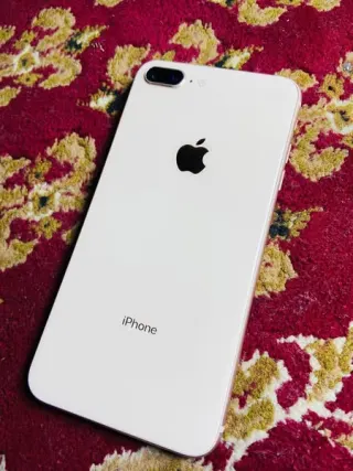 iPhone 8 Plus