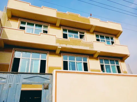 3-storey house for sale, 210 m², with full basement
