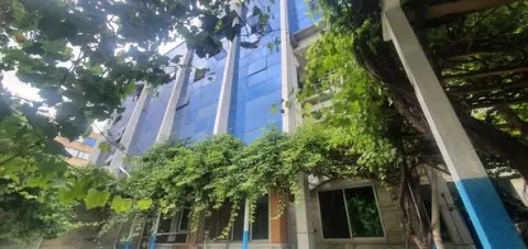 3-storey building for rent, 14 rooms, Spin Kalay Square, Khushal Khan