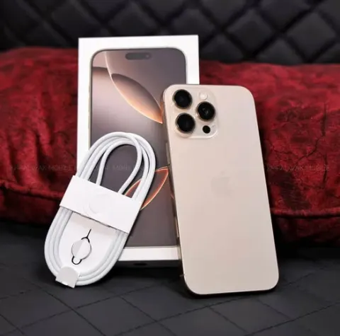 iPhone 16 Pro Max