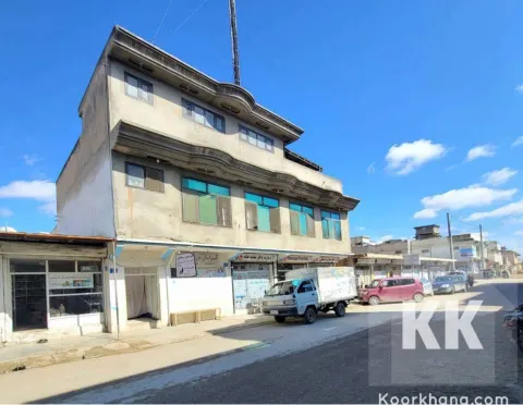 House with 4 shops and clinic rooms for sale, 400 m²