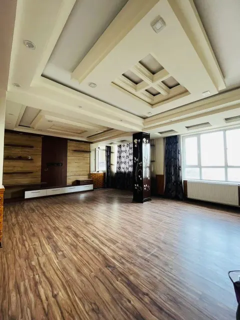 Apartment for rent, 4 rooms, 200 m², 3rd floor, old Taimani