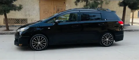 Toyota Fielder 2012