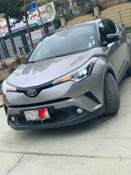 Toyota CR Hybrid 2017