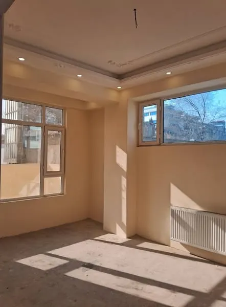 Two adjoining apartments for sale, 4 rooms, 140 m², ground floor with yard