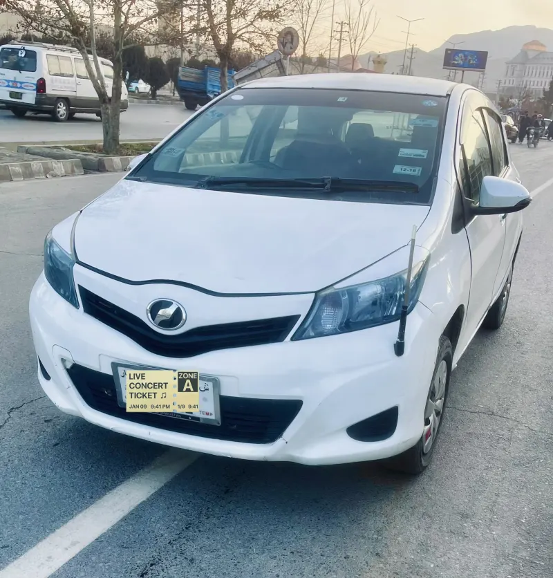 Toyota Vitz 2012