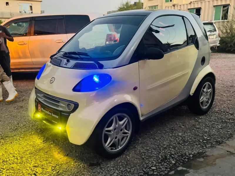 Mercedez 2000