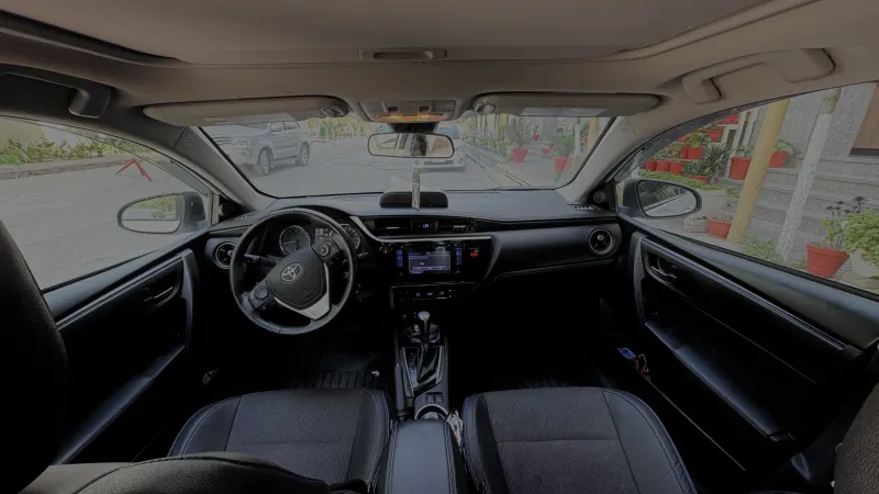 TOYOTA COROLA 2018