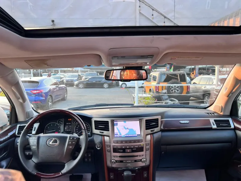 2013 Lexus (Gulf Model)