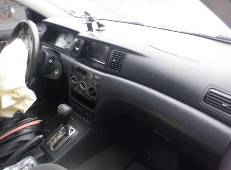 Corolla S 2005 white