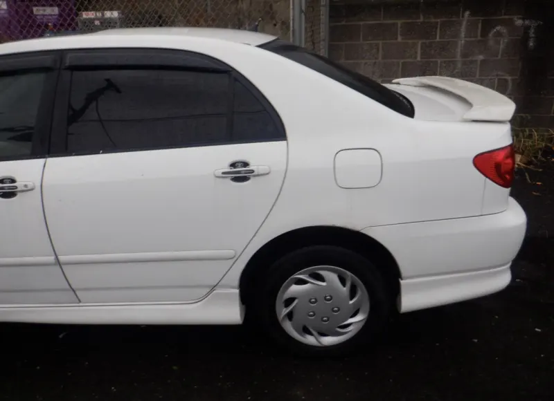 Corolla S 2005 white