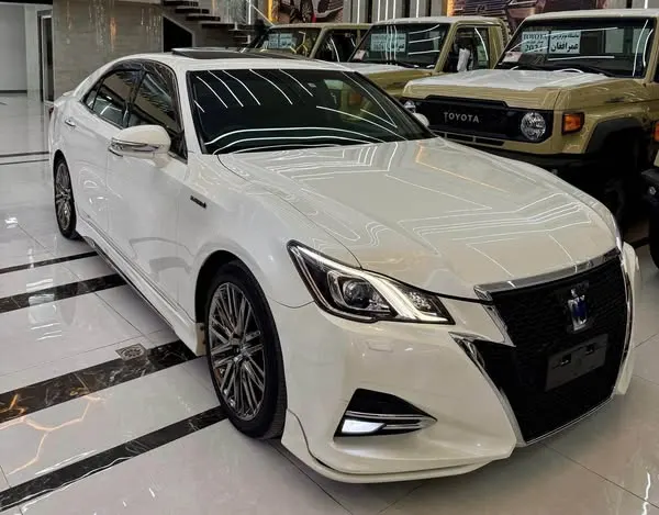 Toyota Crown Hybrid 2017