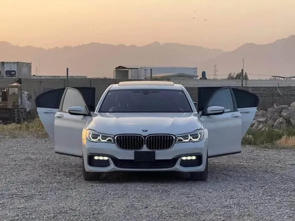 BMW 740i 2017
