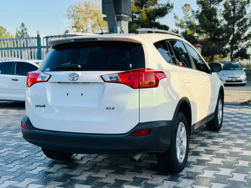 2013 rav4 xle