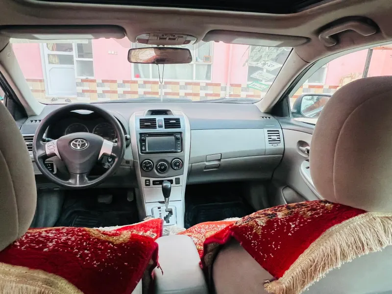 Toyota Corolla LE 2013