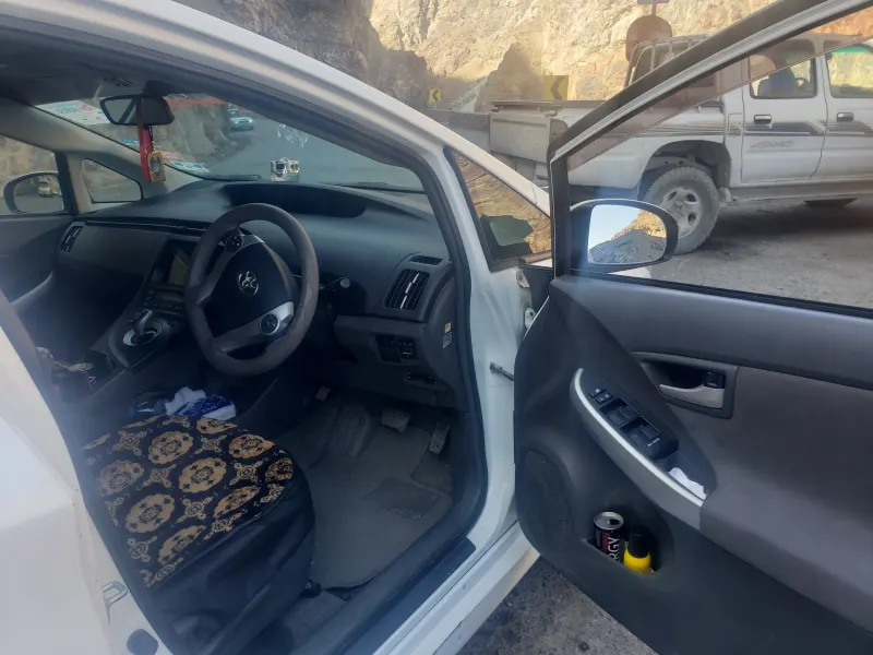 Prius 2011 . 5600