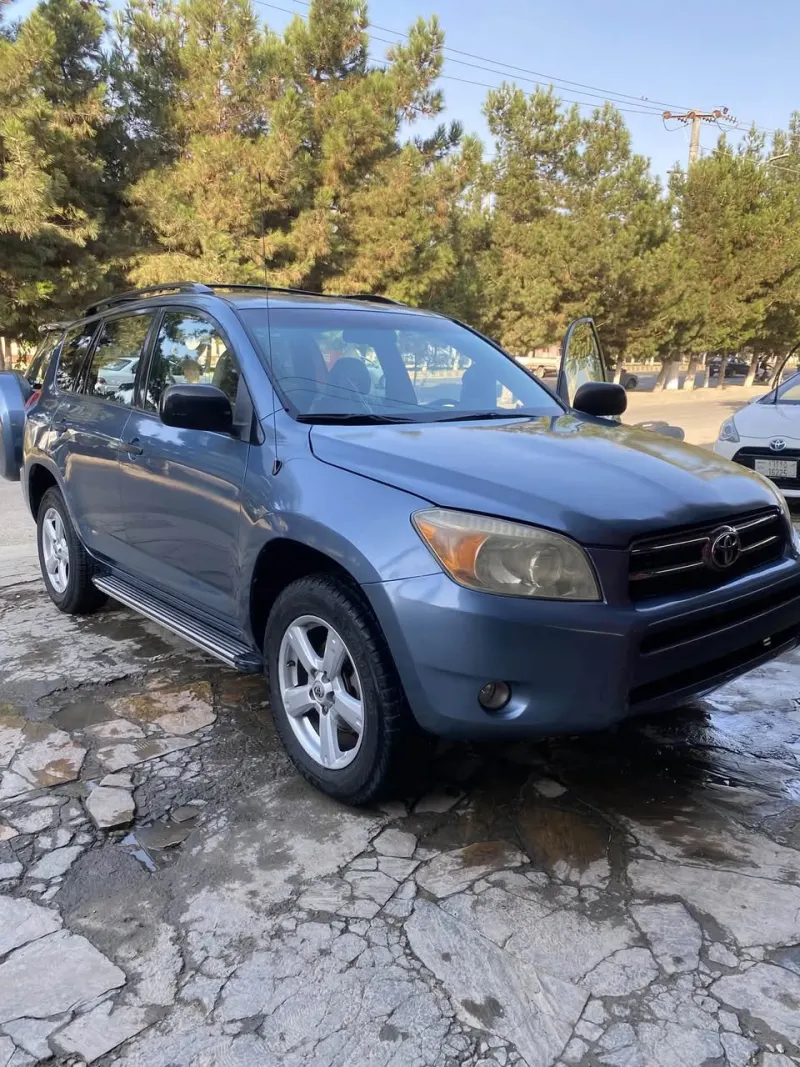 Toyota RAV4 Base 2007