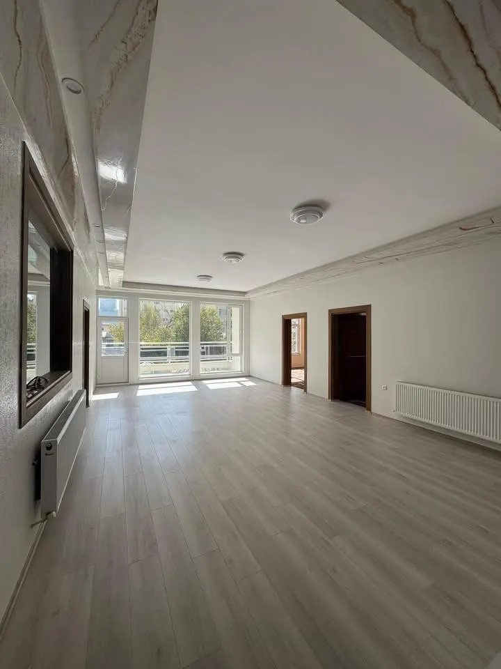 Apartment for sale, 5 rooms, 259 m², Jamal Mina, Kabul