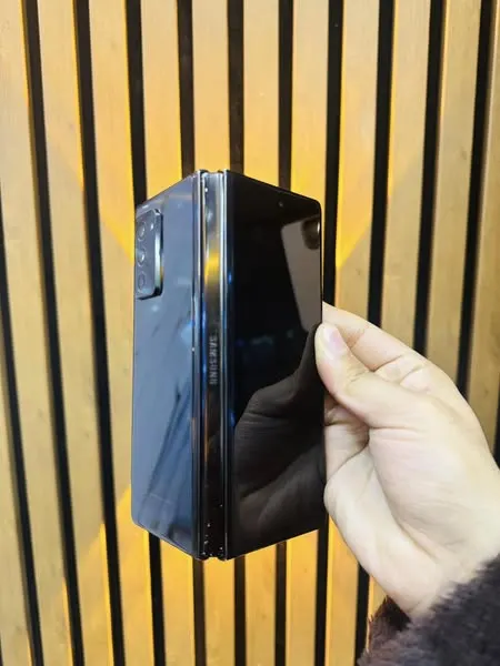 Samsung Z Fold 2
