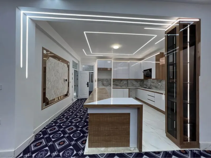 New 4-storey house with 2 shops for sale, Bagh-cha-e Mustawfi, Herat