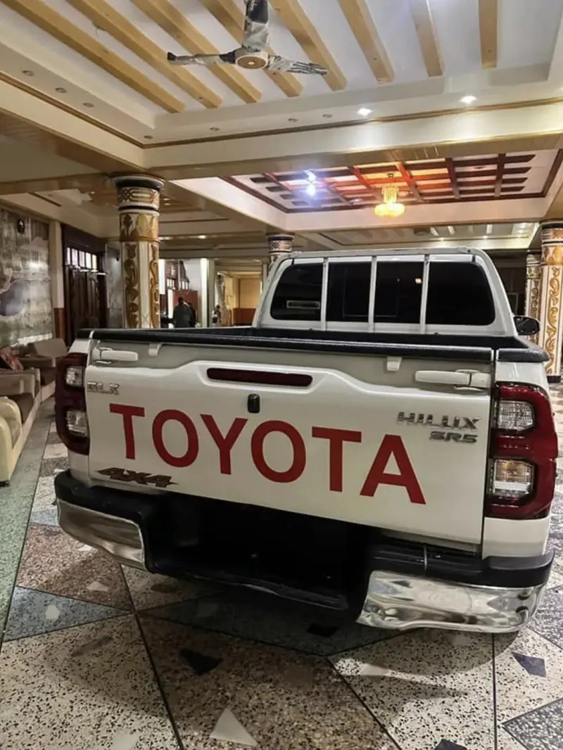 Toyota Hilux SR5 2019