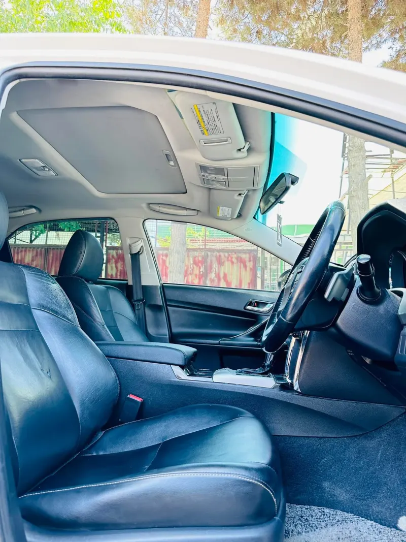 Toyota Mark X 2010