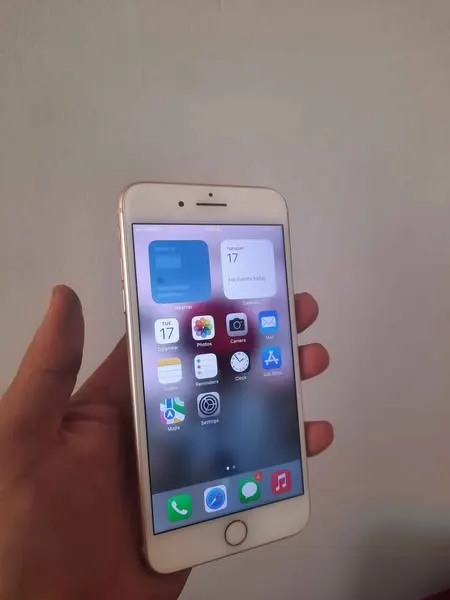 iPhone 8 Plus