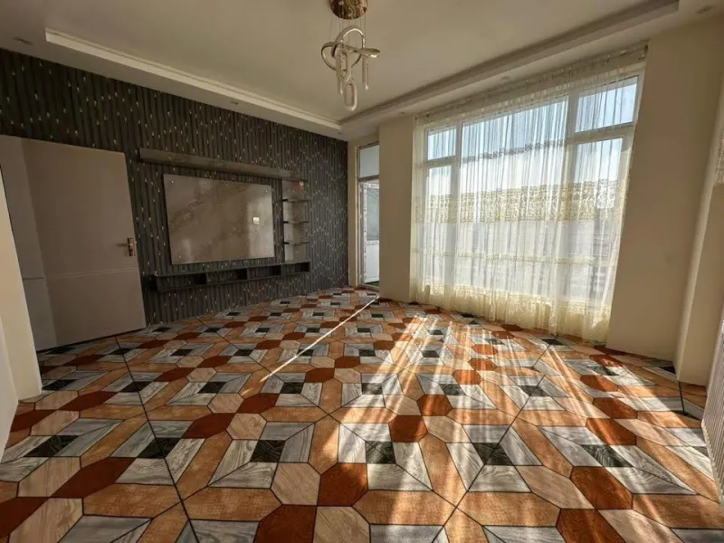 Apartment VIP 4 Rooms For Sale