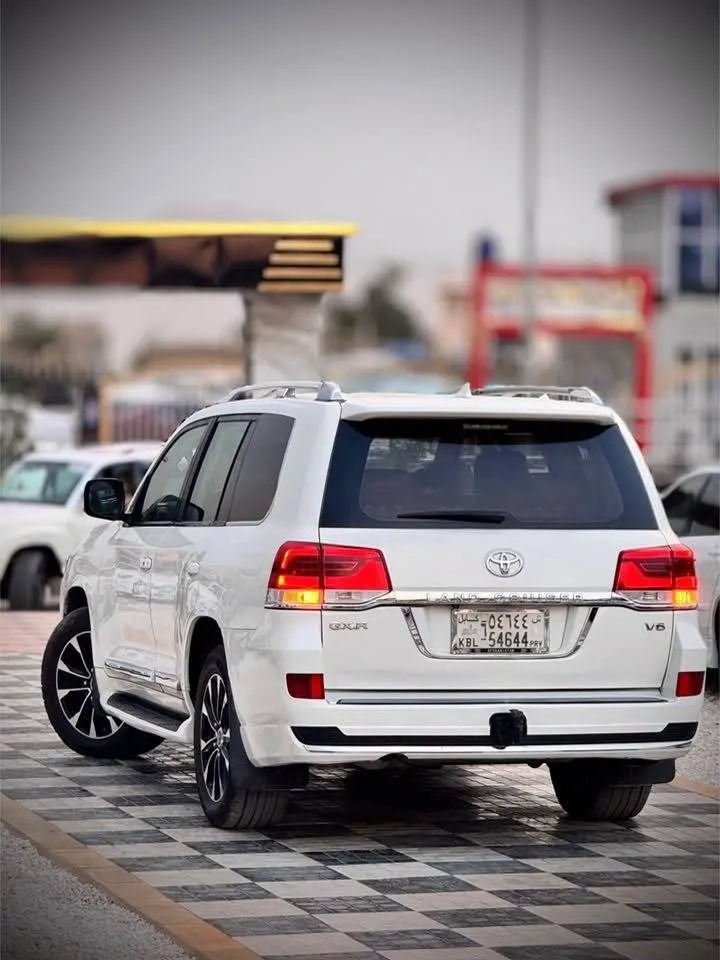 Toyota Land Cruiser GXR 2012