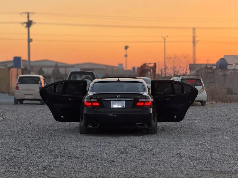 Lexus LS 600  2008