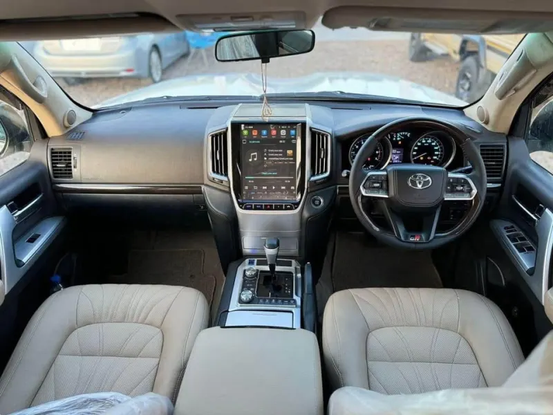 Toyota Land Cruiser V8 2010