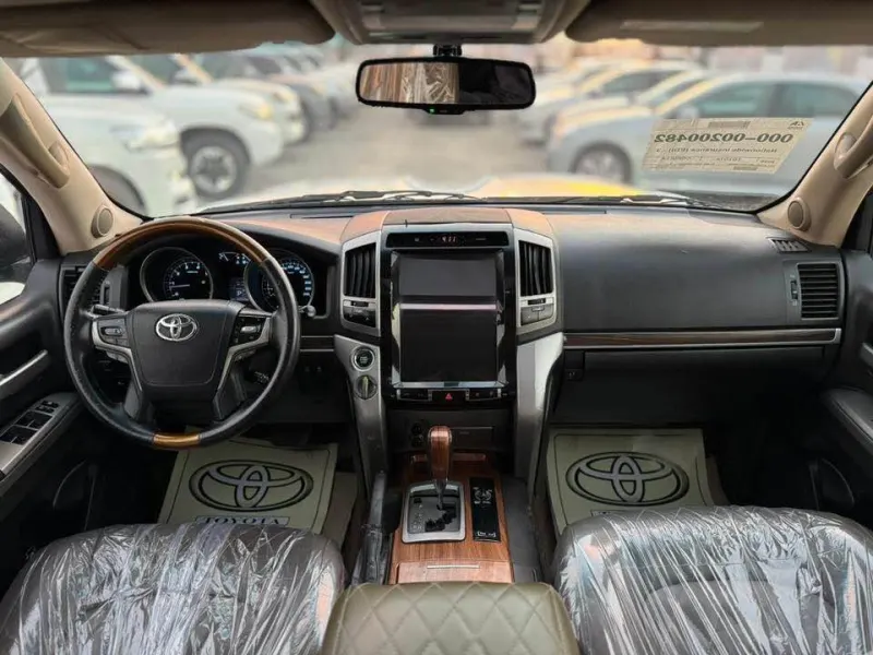 Toyota Land Cruiser VXR 2008