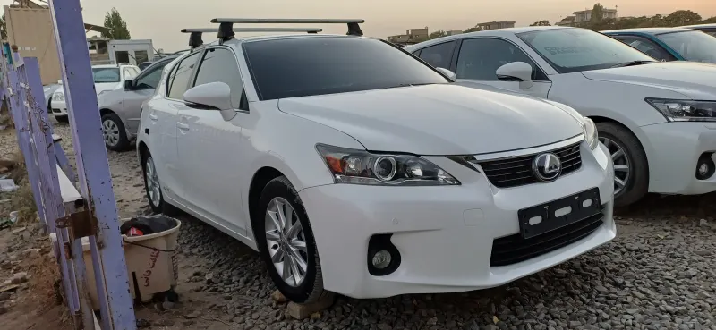 Lexus CT200H