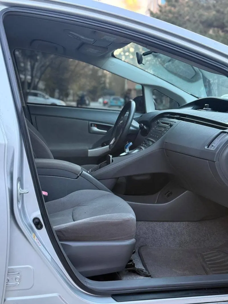 Toyota Prius 2012