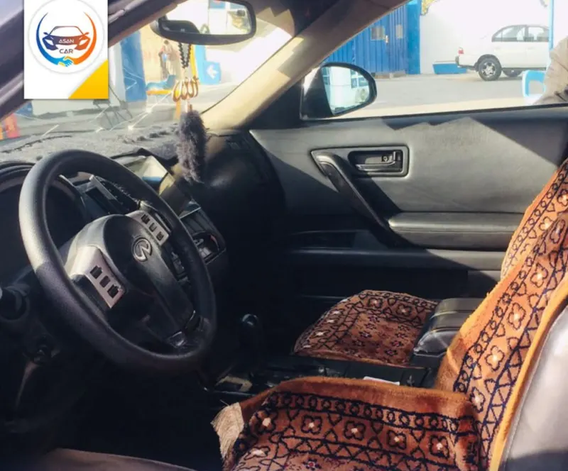 Infiniti 2004