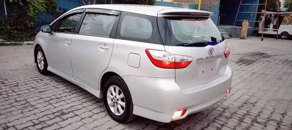 Toyota Fielder 2010