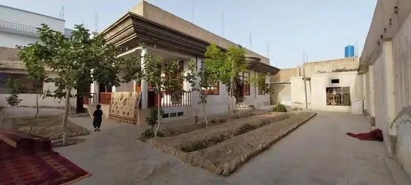 House for sale, 4 rooms, 670 m²