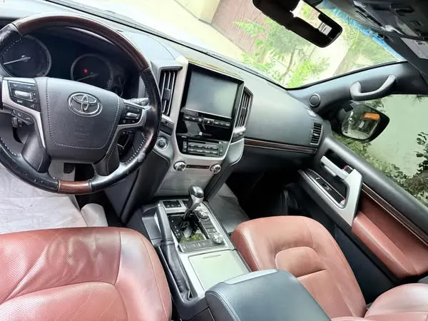 Toyota Land Cruiser 2018