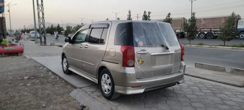 Toyota 2004