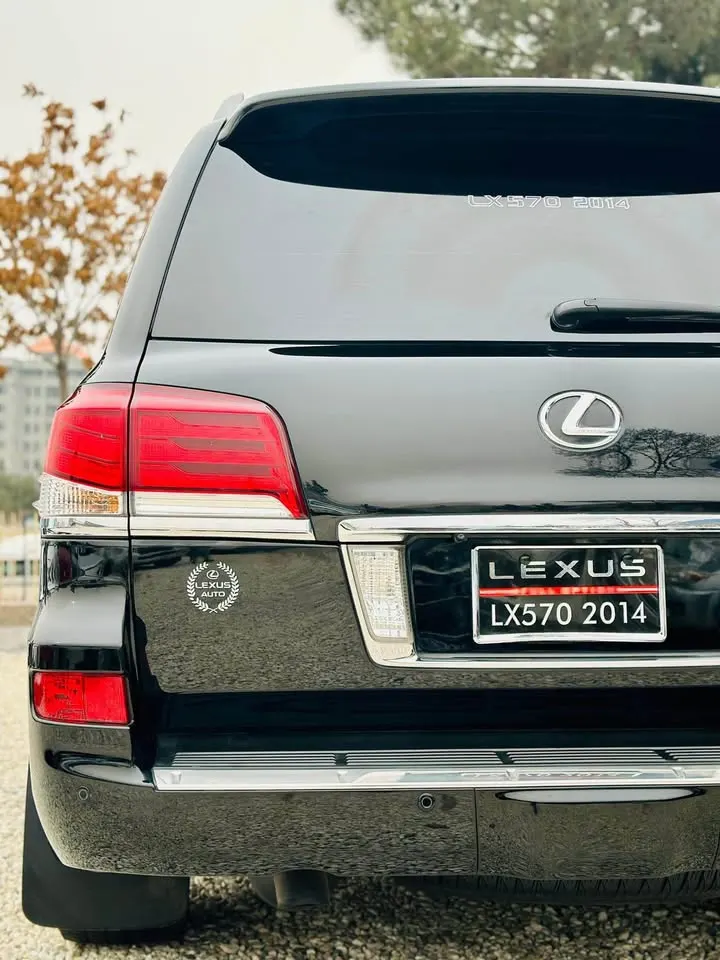 2014 Lexus LX570 - Top Condition!