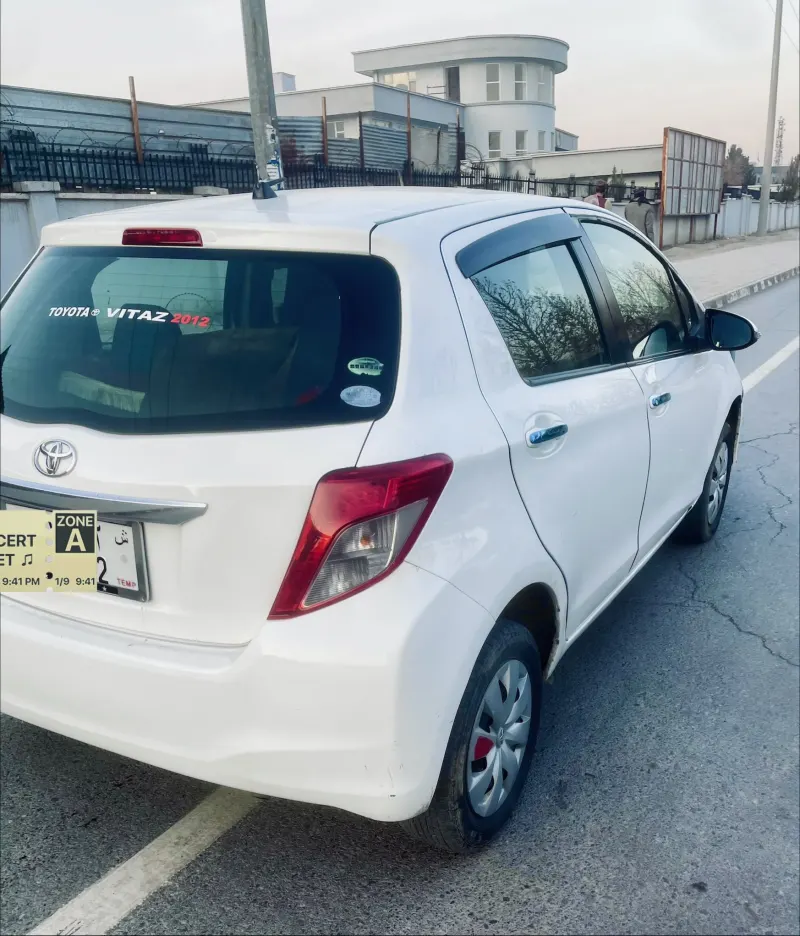 Toyota Vitz 2012