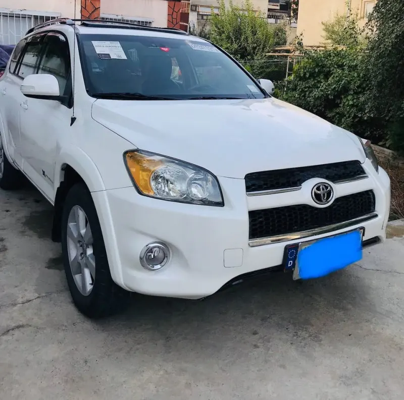 Toyota RAV4 2010
