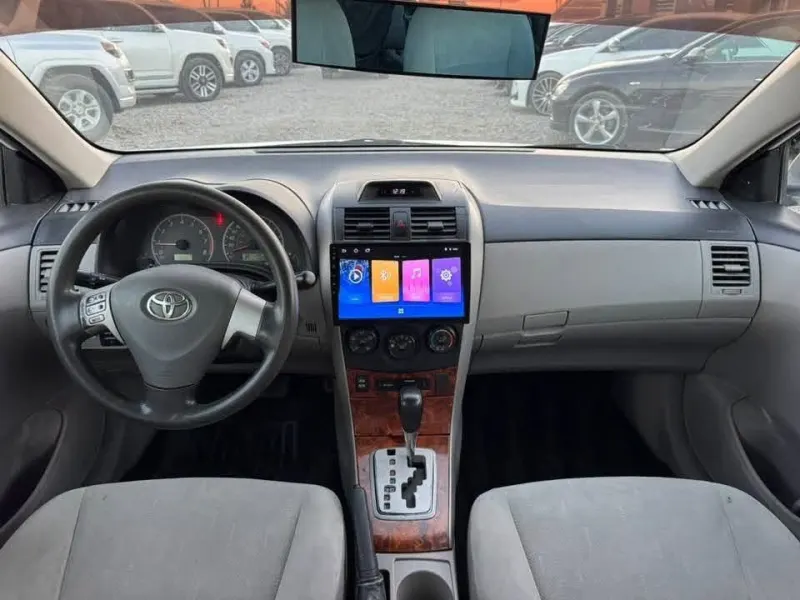 Toyota Corolla LE 2012
